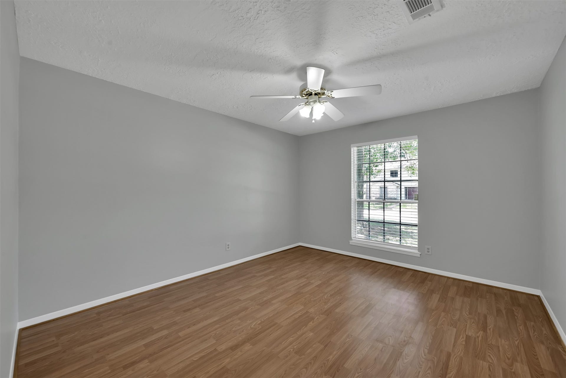 27121 Wells Lane, Oak Ridge North, TX 77385 27121 Wells Lane, Oak Ridge North, TX 77385