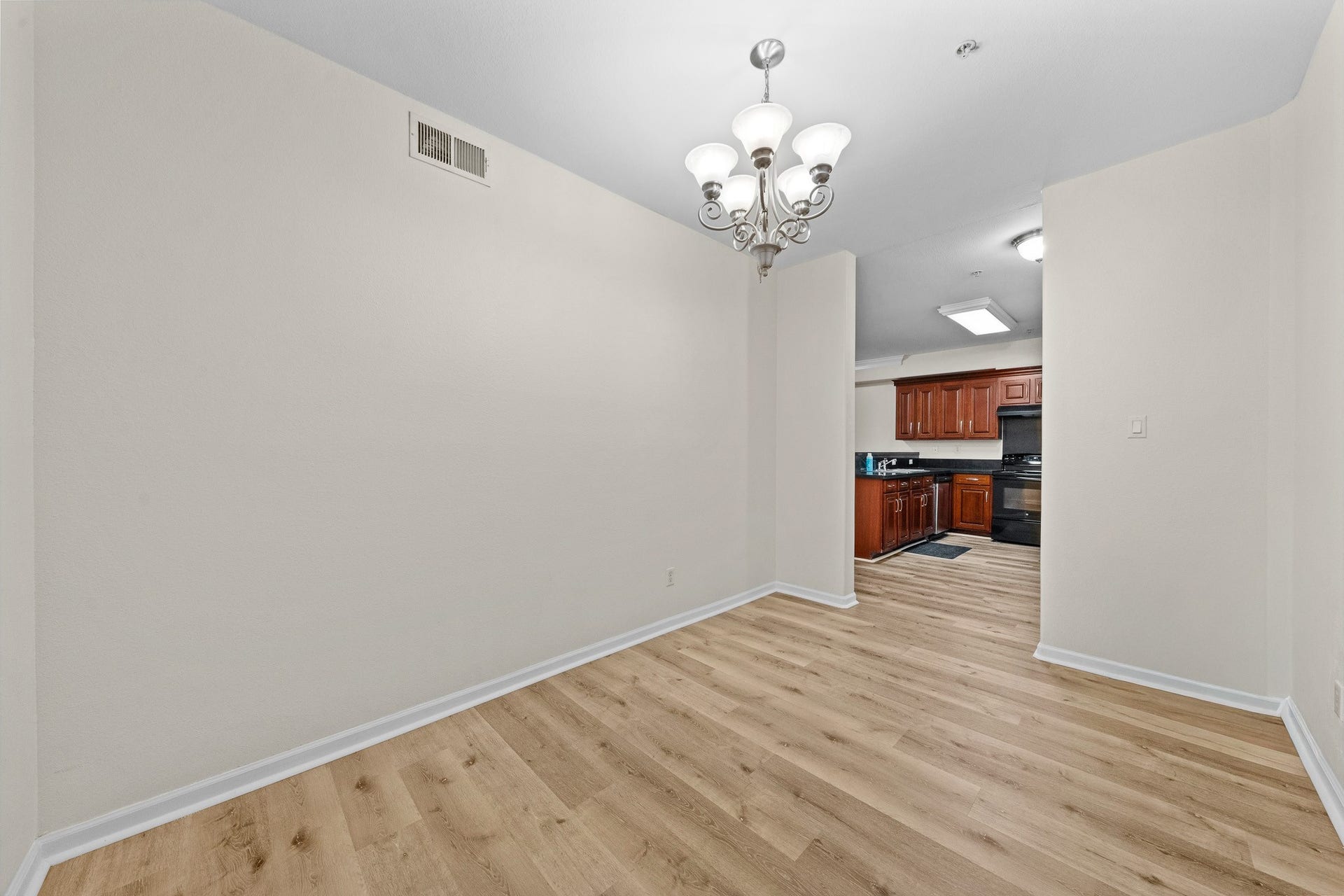 6611 W Sam Houston Parkway S, #1E, Houston, TX 77072