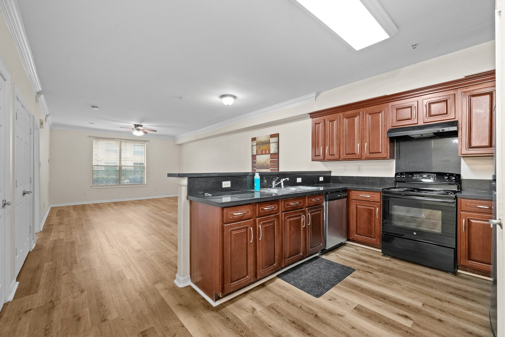 6611 W Sam Houston Parkway S, #1E, Houston, TX 77072