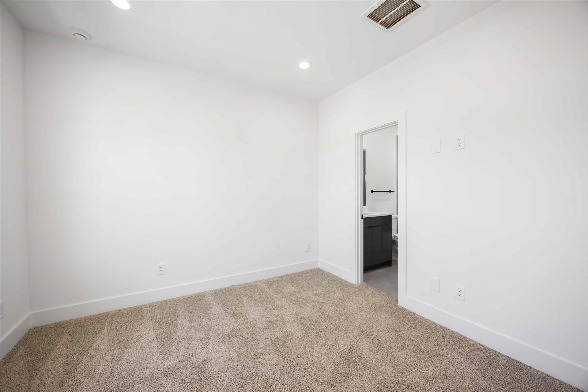 6737 Peerless Street, #B, Houston, TX 77021 6737 Peerless Street, #B, Houston, TX 77021