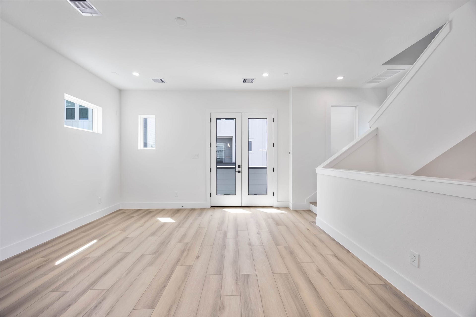 6737 Peerless Street, #B, Houston, TX 77021 6737 Peerless Street, #B, Houston, TX 77021
