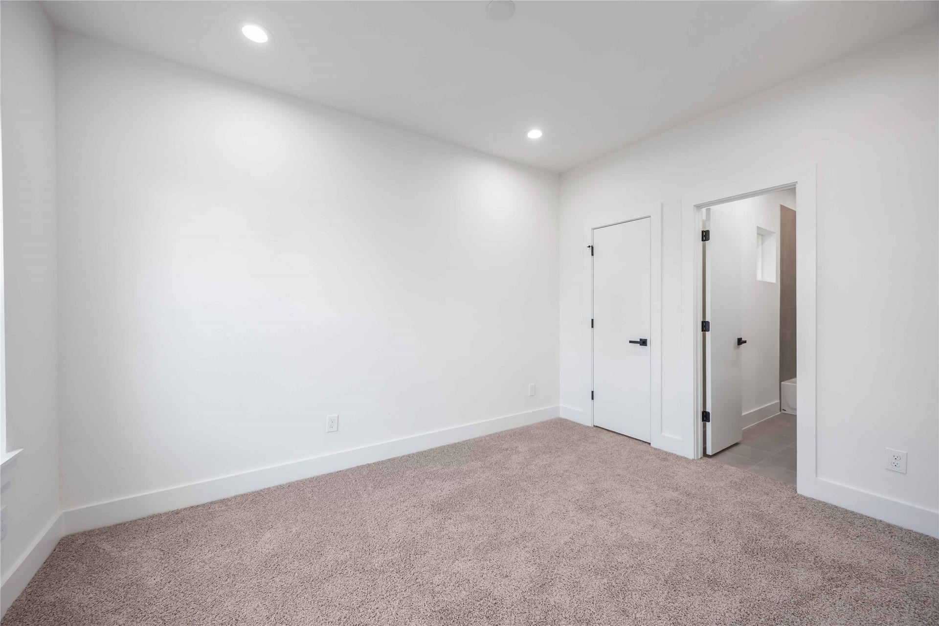 6737 Peerless Street, #B, Houston, TX 77021 6737 Peerless Street, #B, Houston, TX 77021