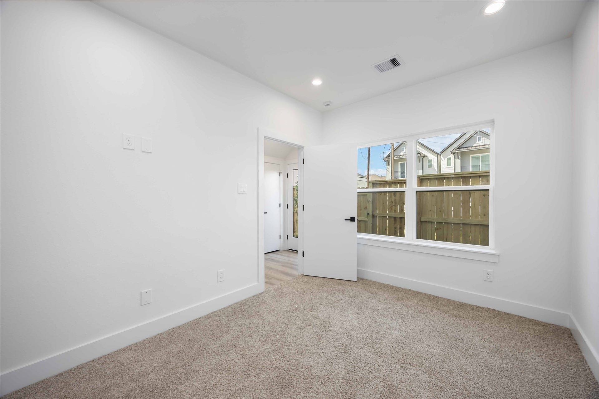 6737 Peerless Street, #B, Houston, TX 77021 6737 Peerless Street, #B, Houston, TX 77021