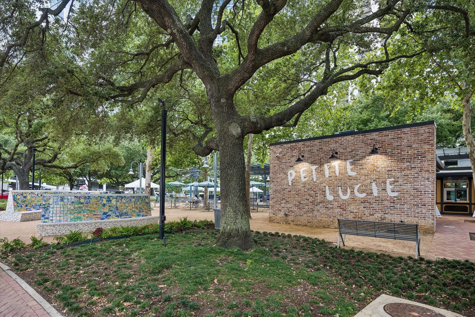 914 Main Street, #801, Houston, TX 77002 Market square park recently renovated.
