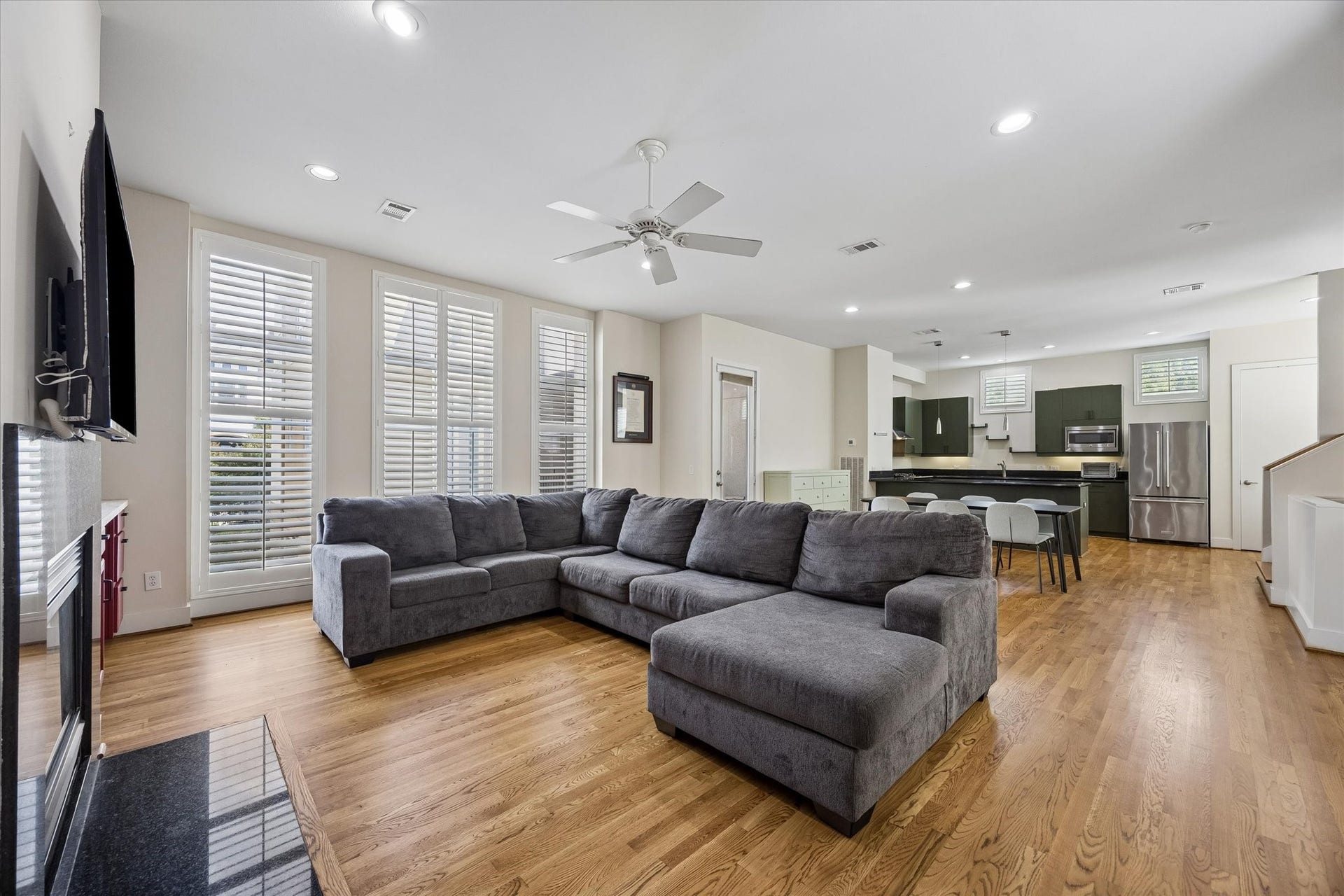1406 Stanford Street, #D, Houston, TX 77019 1406 Stanford Street, #D, Houston, TX 77019