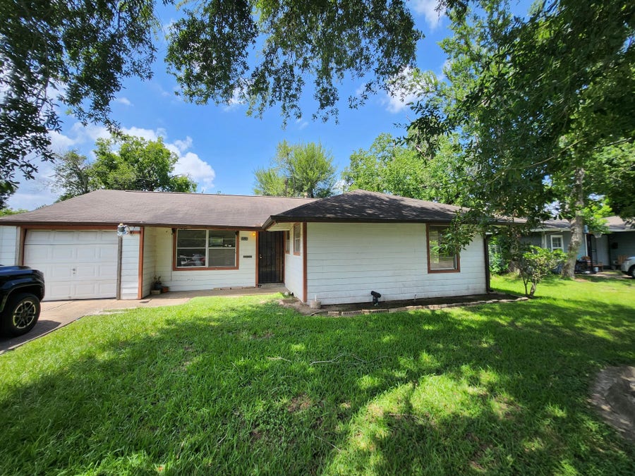 Property photo for 5535 Flamingo Drive, Houston, TX