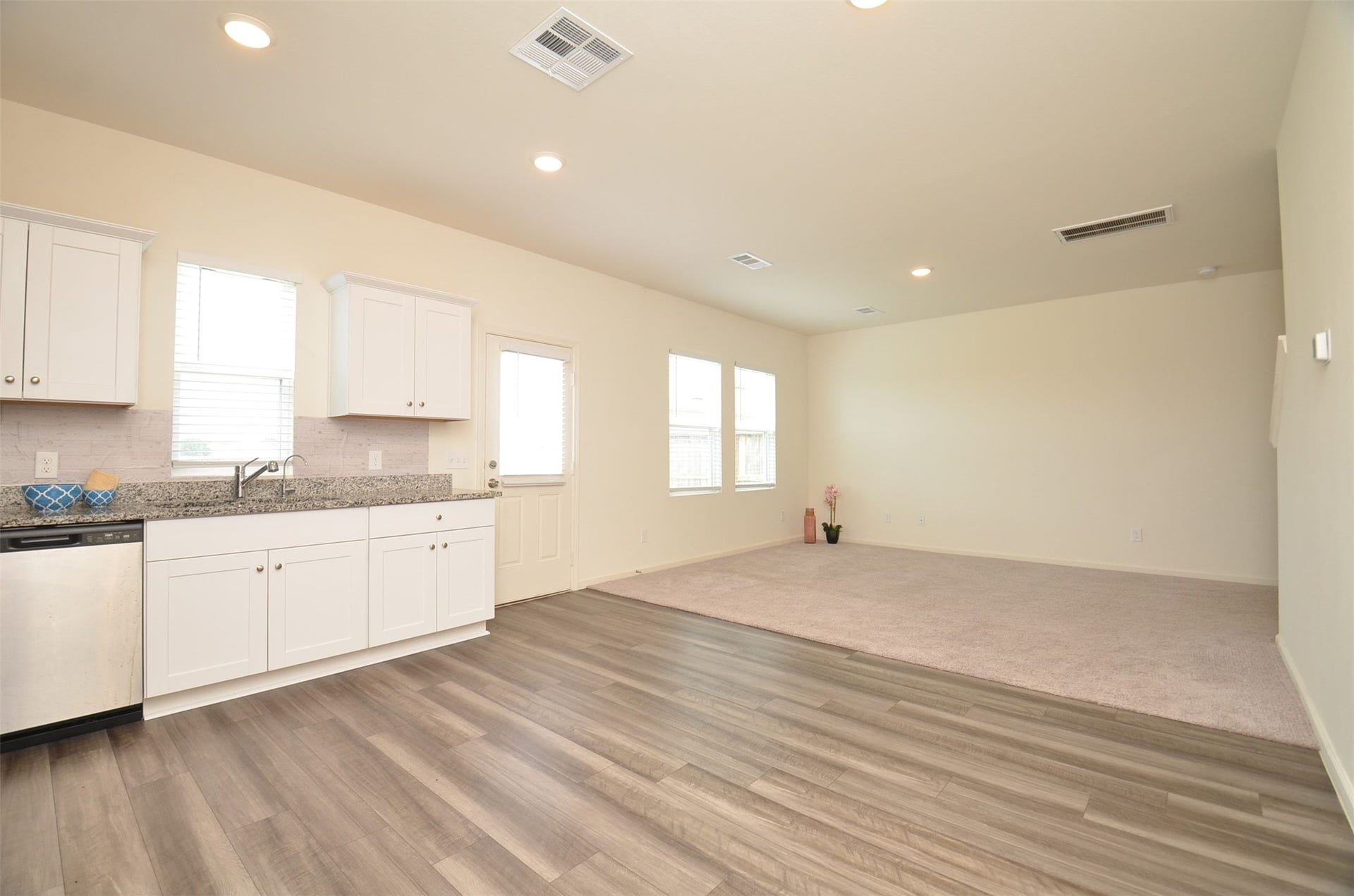 8627 Vacek Crossing Way, Richmond, TX 77469 Kitchen to dining and Family Room
