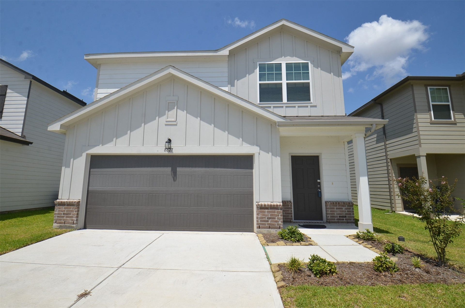 8627 Vacek Crossing Way, Richmond, TX 77469 Front Elevation of the Home