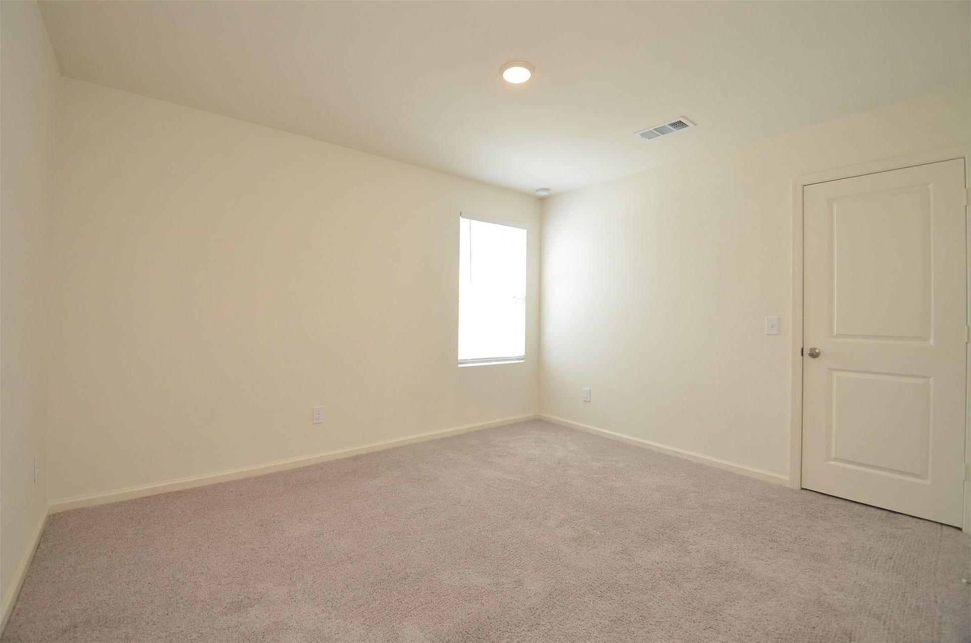 8627 Vacek Crossing Way, Richmond, TX 77469 Third Large Bedroom