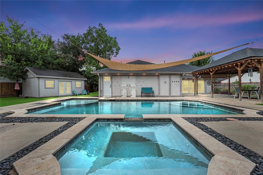 Property photo for 2418 Pebbledowne Circle, Sugar Land, TX
