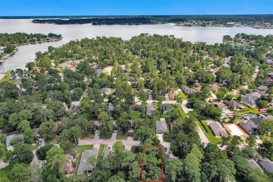 Property photo for 12214 Browning Drive, Montgomery, TX