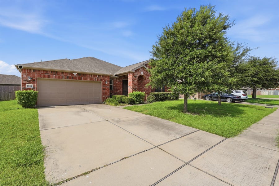 Property photo for 3904 Waterworth Way, Pearland, TX