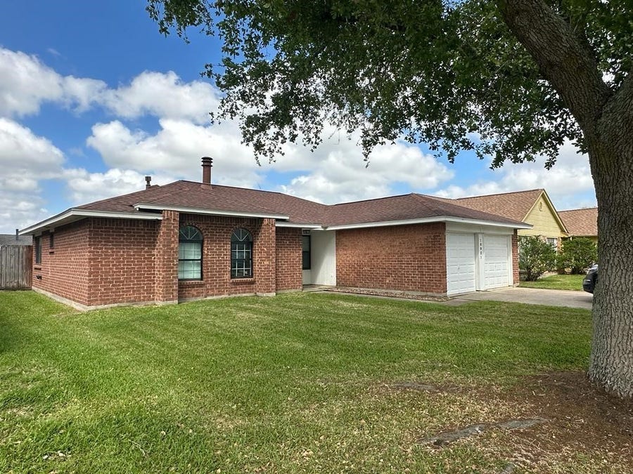 Property photo for 10921 Pecan Drive, La Porte, TX