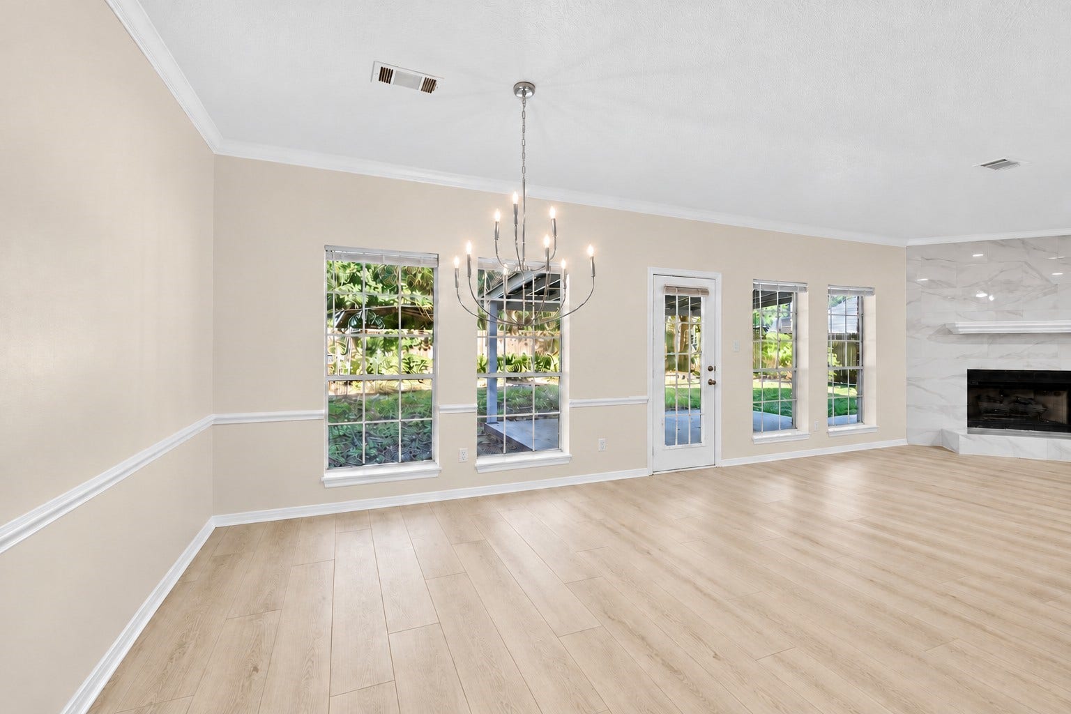 120 Hiwon Drive, Conroe, TX 77304