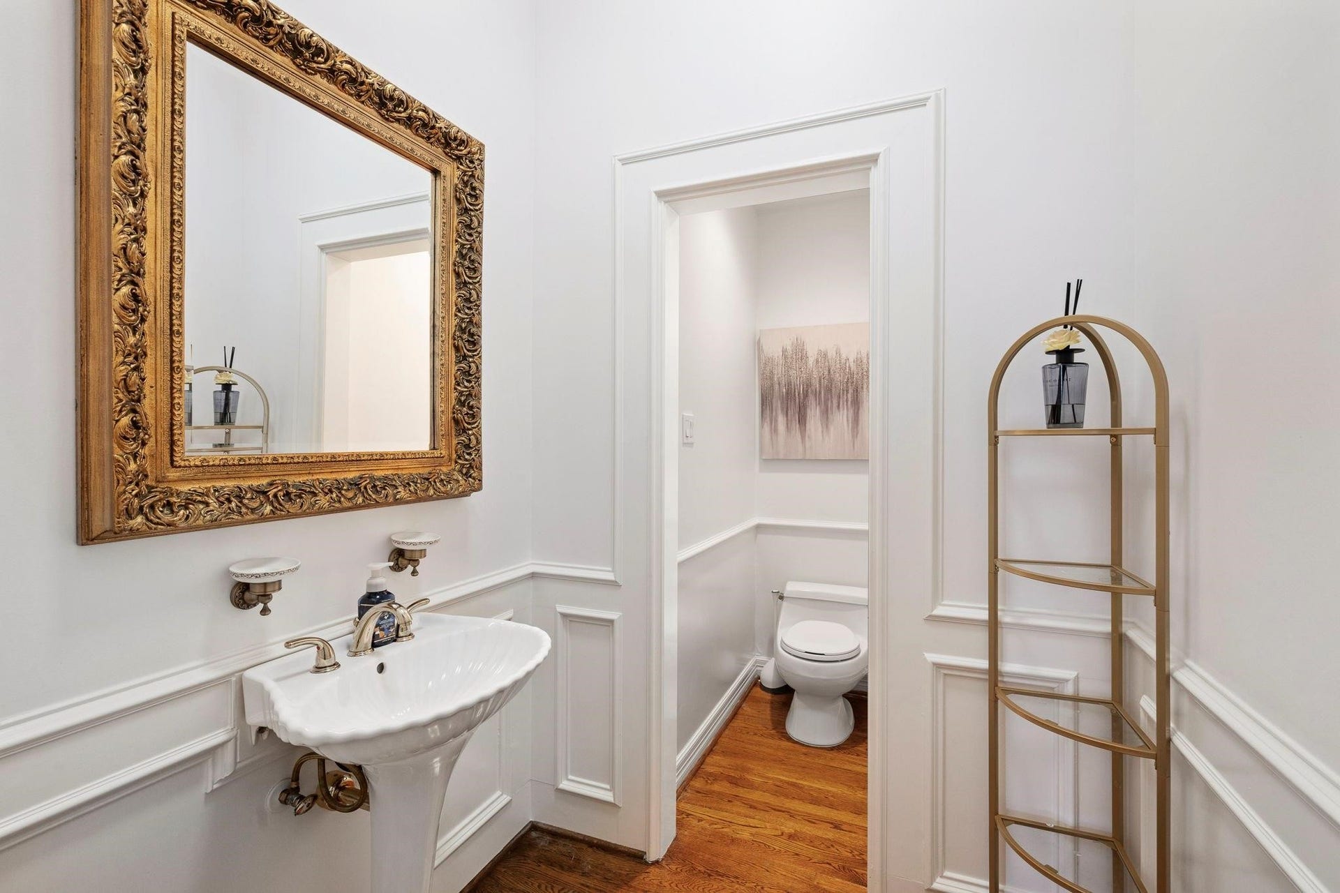 2922 Cedar Woods Place, Houston, TX 77068 The half bath reflects the same beautiful design details found throughout the home, carrying a consistent sense of style, quality, and attention to detail into every space.