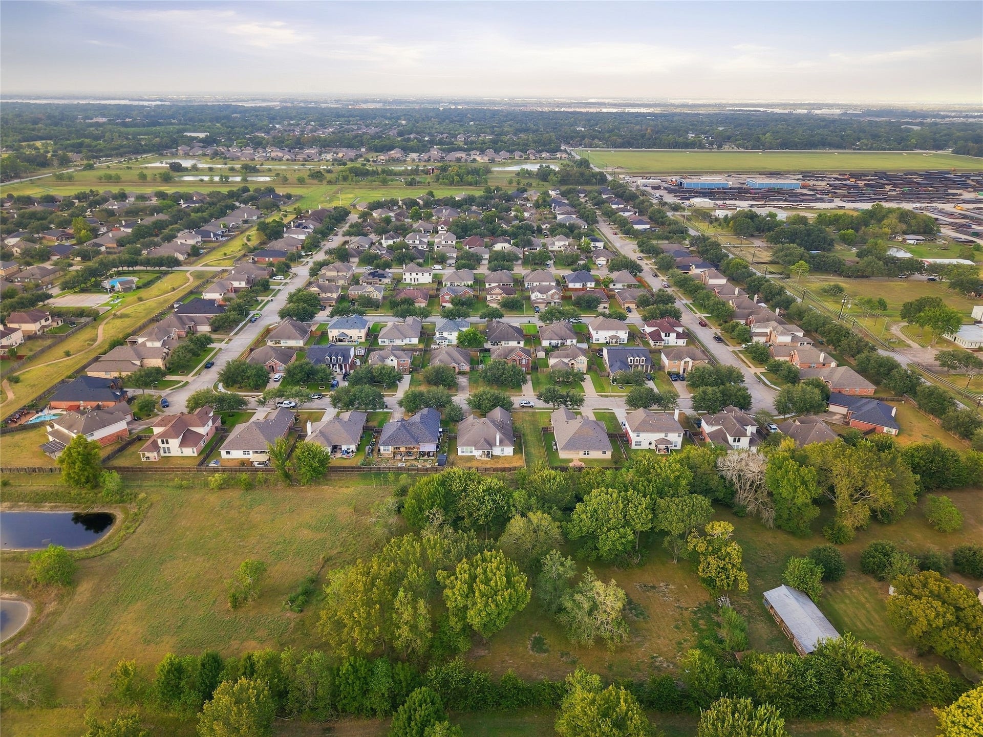 5810 Little Grove Drive, Pearland, TX 77581 5810 Little Grove Drive, Pearland, TX 77581