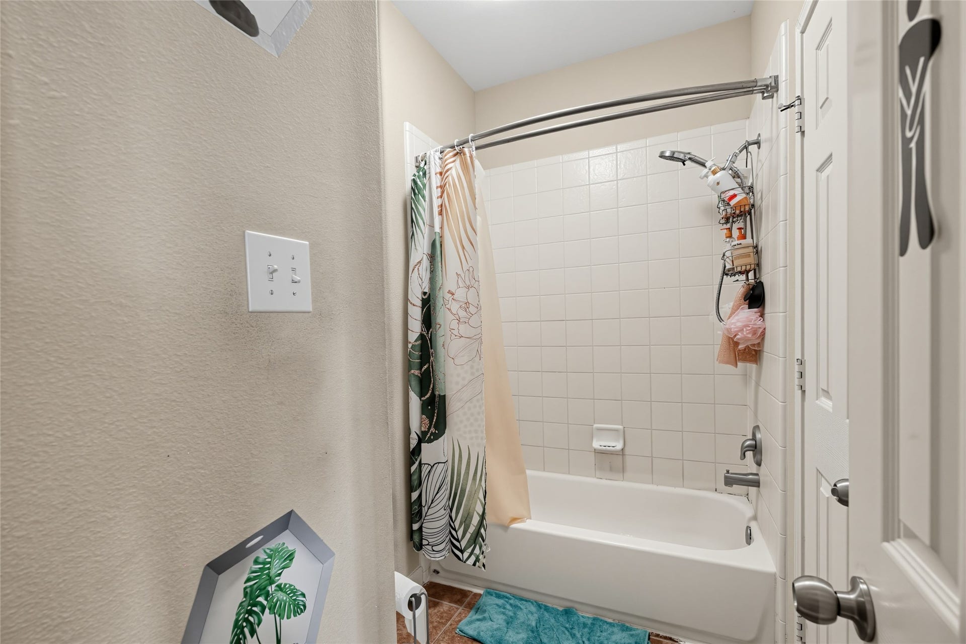 5810 Little Grove Drive, Pearland, TX 77581 5810 Little Grove Drive, Pearland, TX 77581