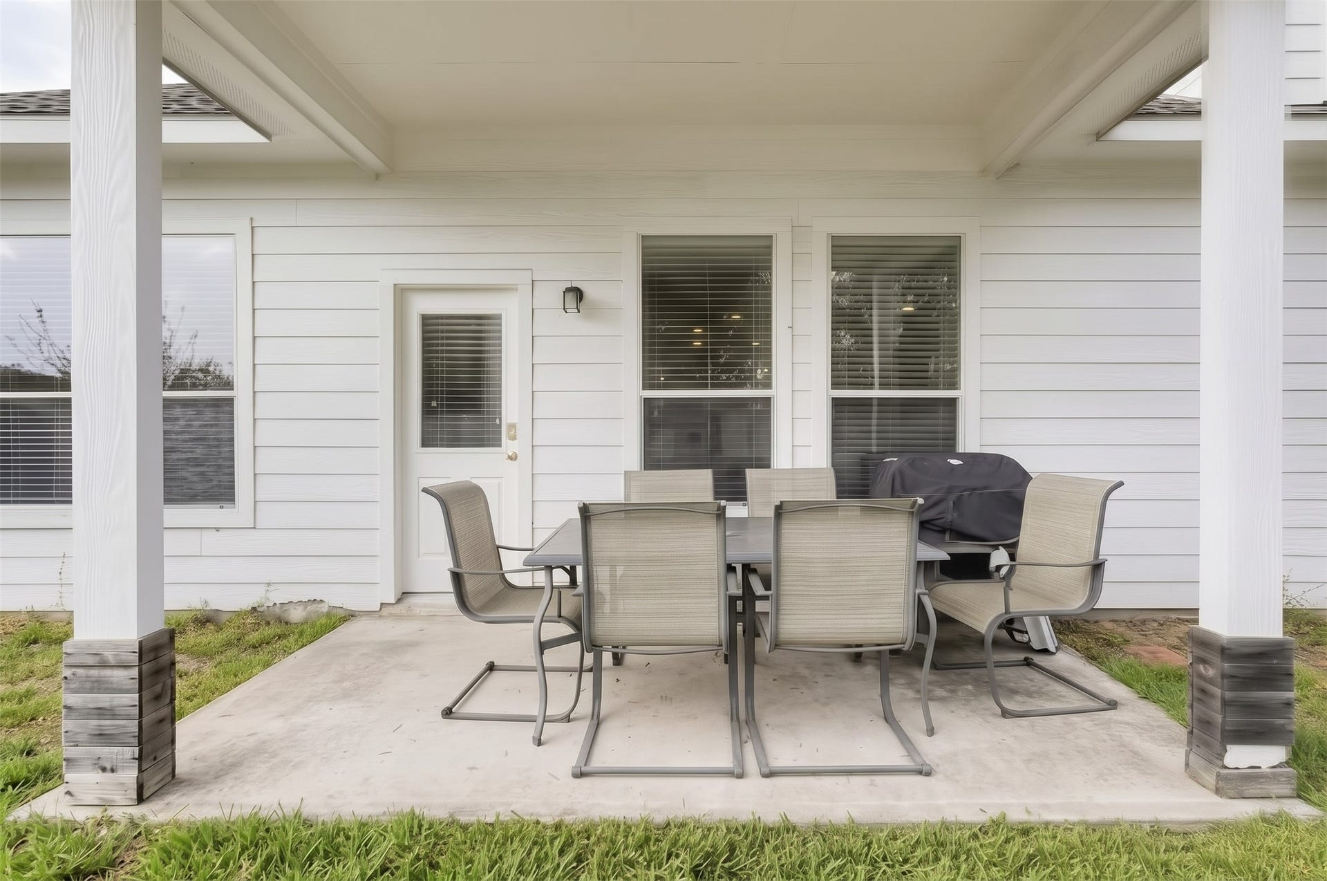 5810 Little Grove Drive, Pearland, TX 77581 5810 Little Grove Drive, Pearland, TX 77581