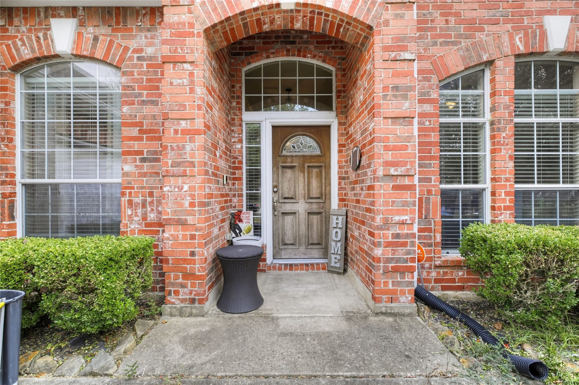 5810 Little Grove Drive, Pearland, TX 77581 5810 Little Grove Drive, Pearland, TX 77581