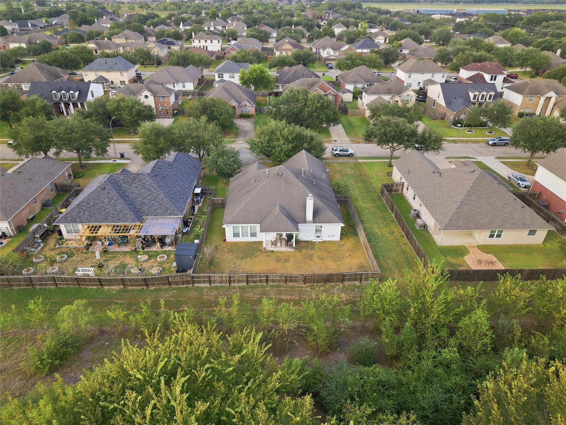 5810 Little Grove Drive, Pearland, TX 77581 5810 Little Grove Drive, Pearland, TX 77581