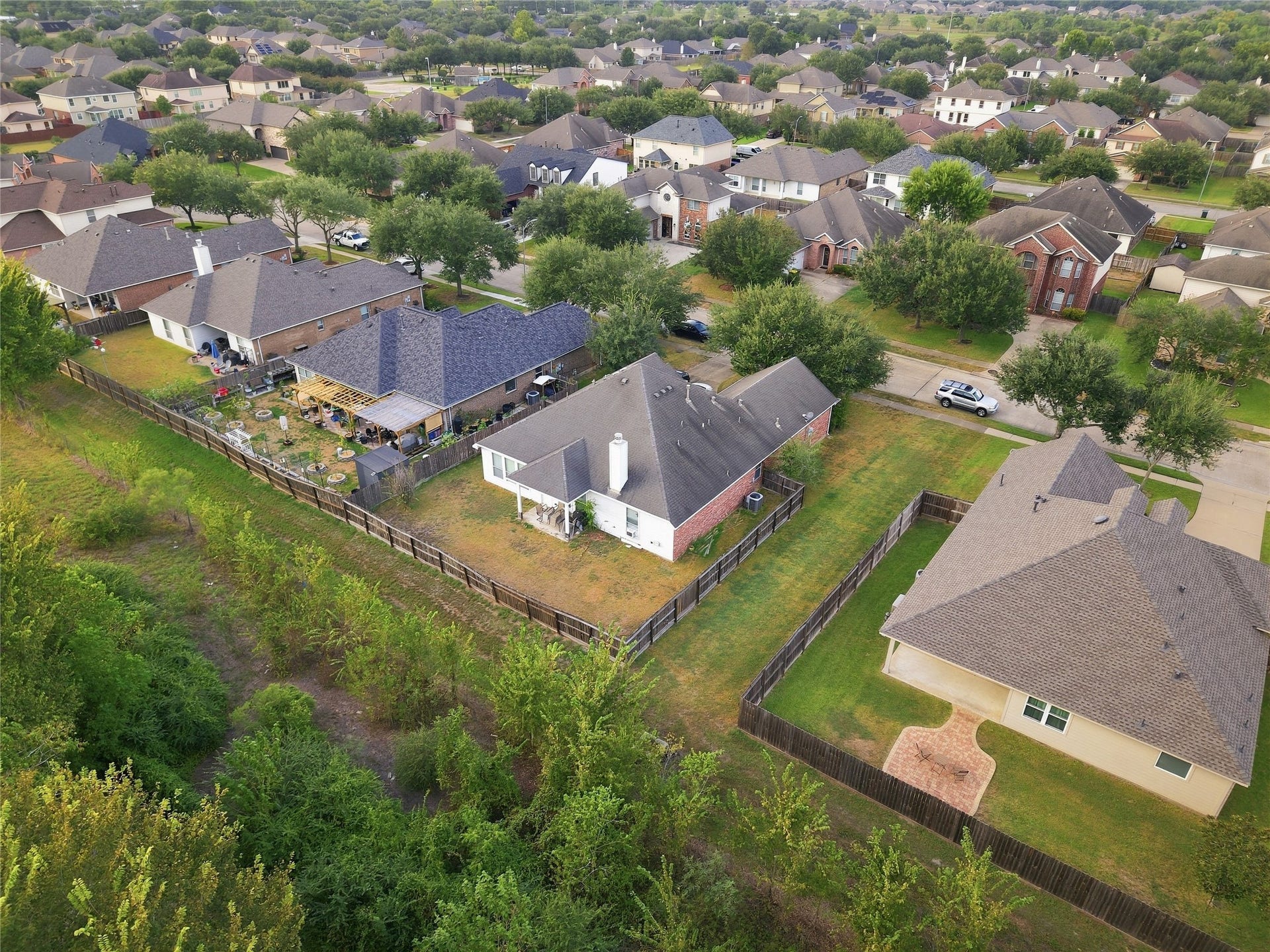 5810 Little Grove Drive, Pearland, TX 77581 5810 Little Grove Drive, Pearland, TX 77581
