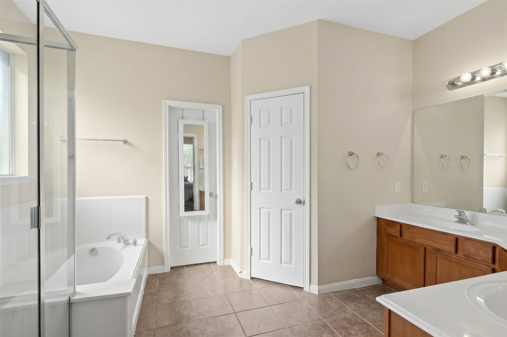 5810 Little Grove Drive, Pearland, TX 77581 5810 Little Grove Drive, Pearland, TX 77581