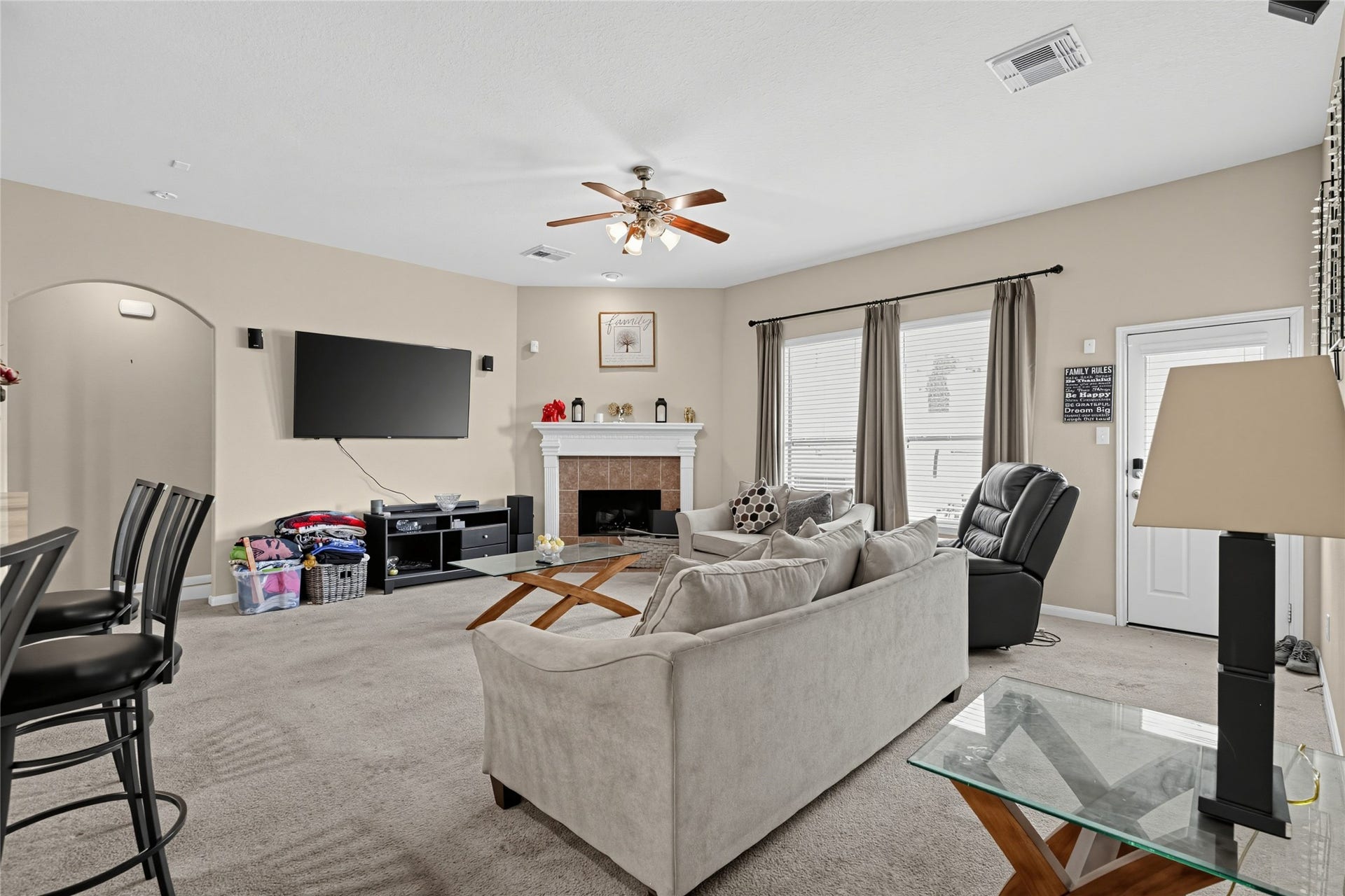 5810 Little Grove Drive, Pearland, TX 77581 5810 Little Grove Drive, Pearland, TX 77581
