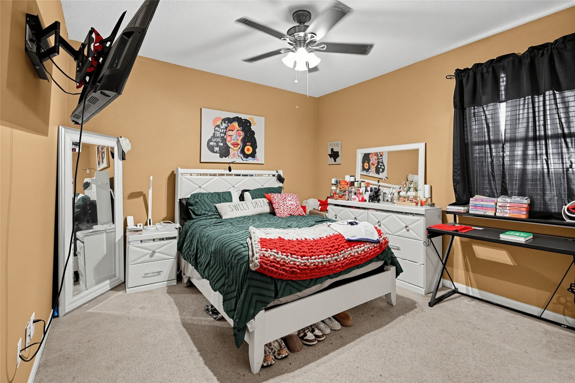 5810 Little Grove Drive, Pearland, TX 77581 5810 Little Grove Drive, Pearland, TX 77581