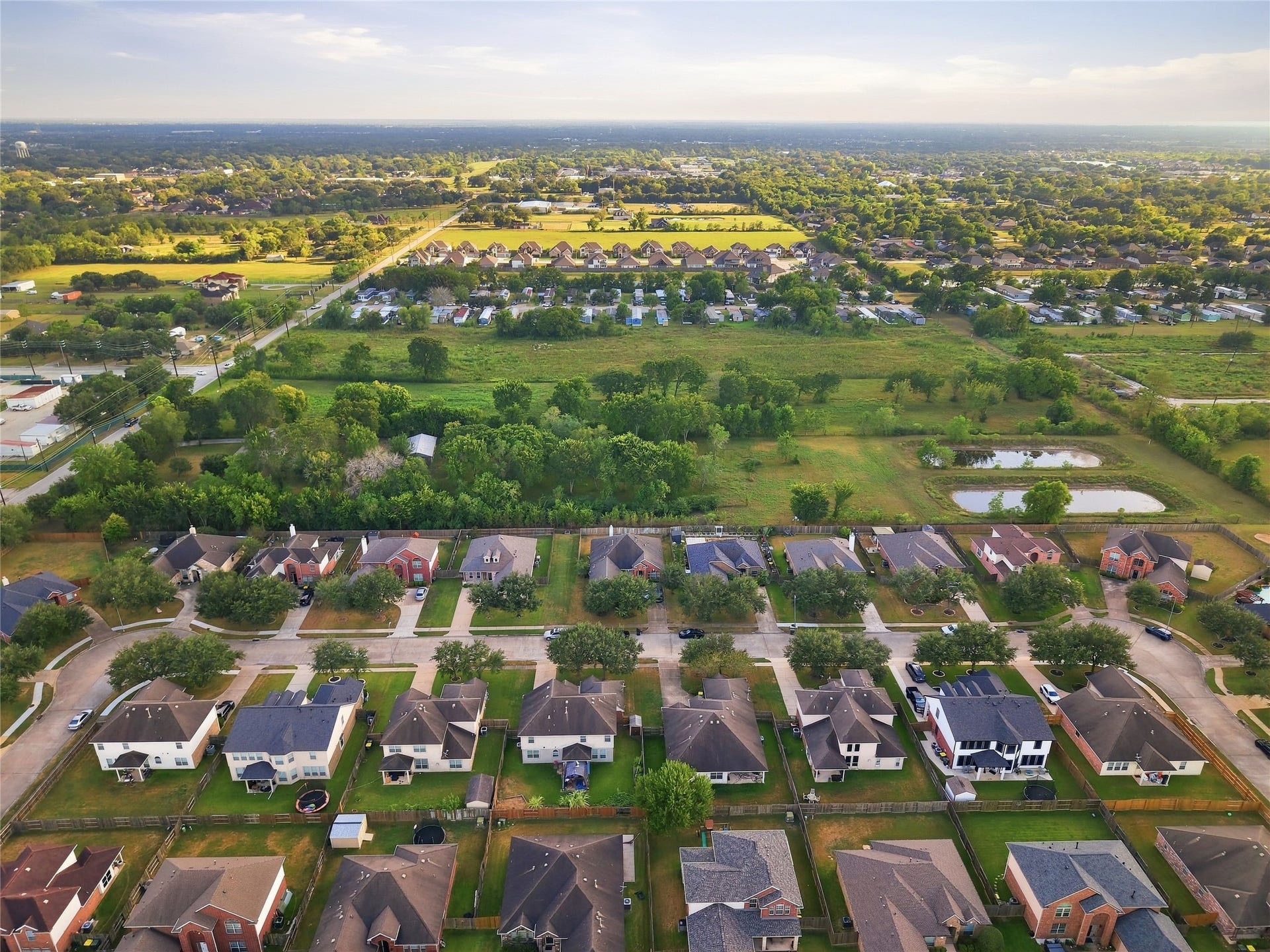 5810 Little Grove Drive, Pearland, TX 77581 5810 Little Grove Drive, Pearland, TX 77581