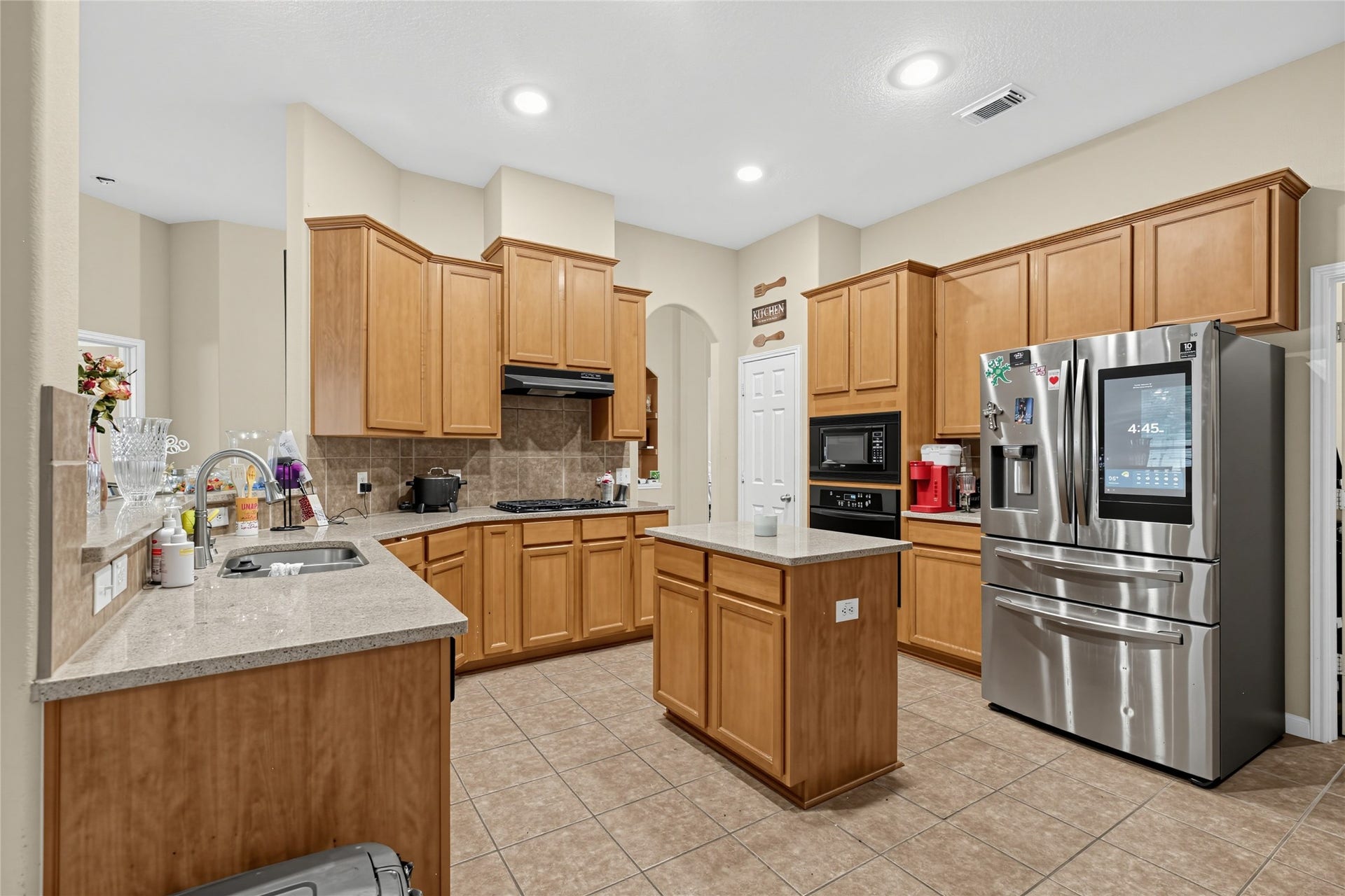 5810 Little Grove Drive, Pearland, TX 77581 5810 Little Grove Drive, Pearland, TX 77581