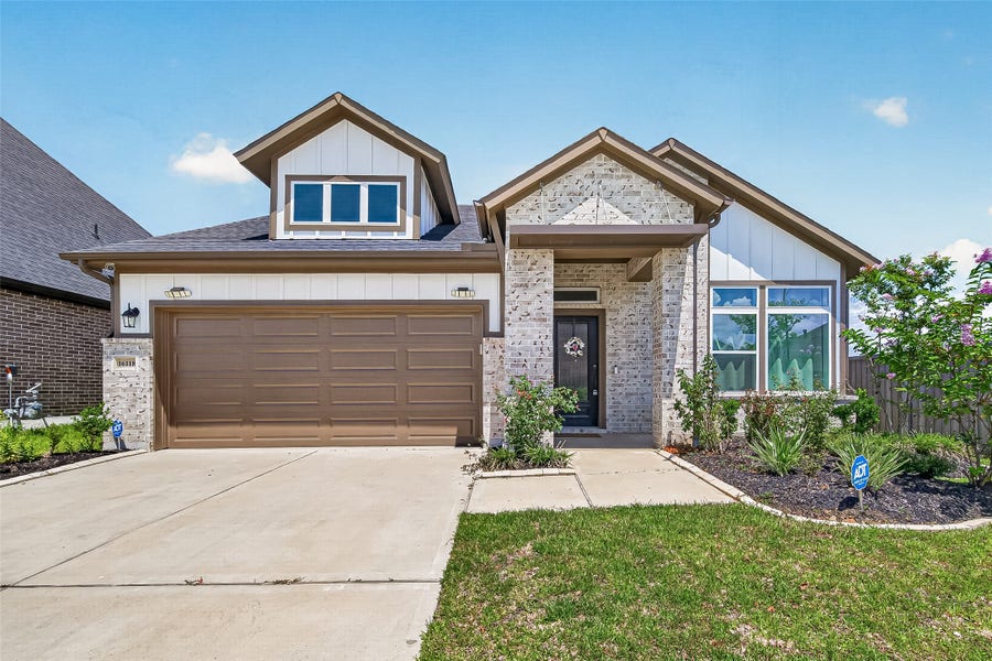 Property photo for 16118 Cottontail Burrow Lane, Hockley, TX