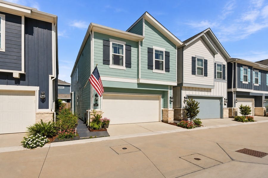 Property photo for 639 Salt Marsh Trail, Kemah, TX