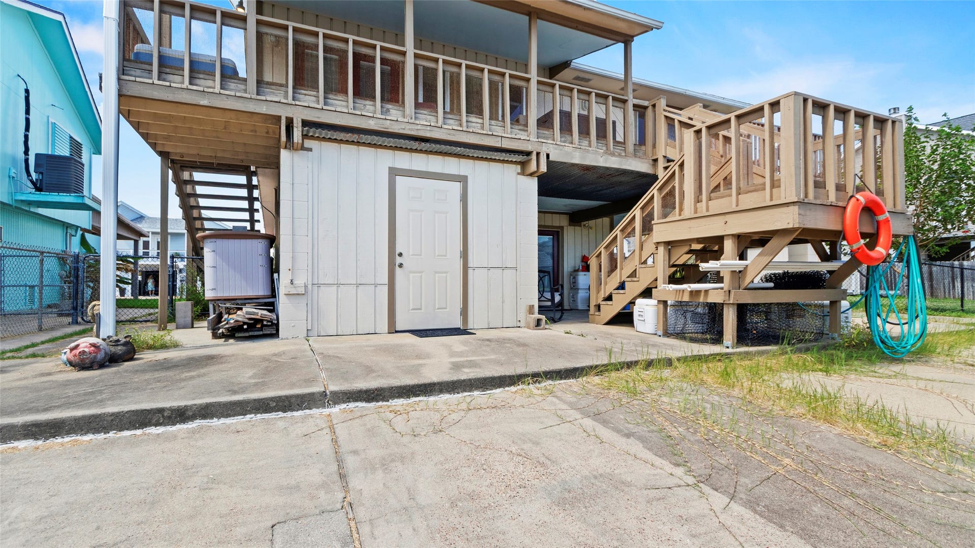 1097 Redfish Street, Bayou Vista, TX 77563 1097 Redfish Street, Bayou Vista, TX 77563