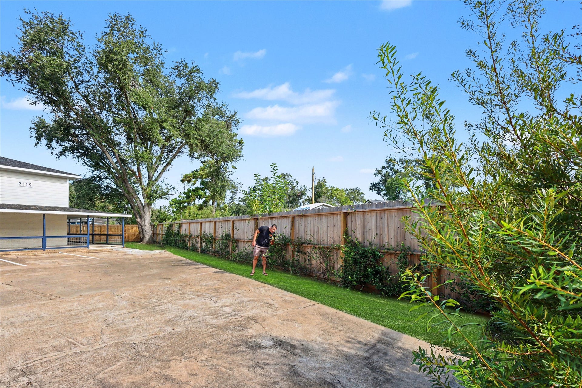 2119 Barr Street, #A, Houston, TX 77080 2119 Barr Street, #A, Houston, TX 77080