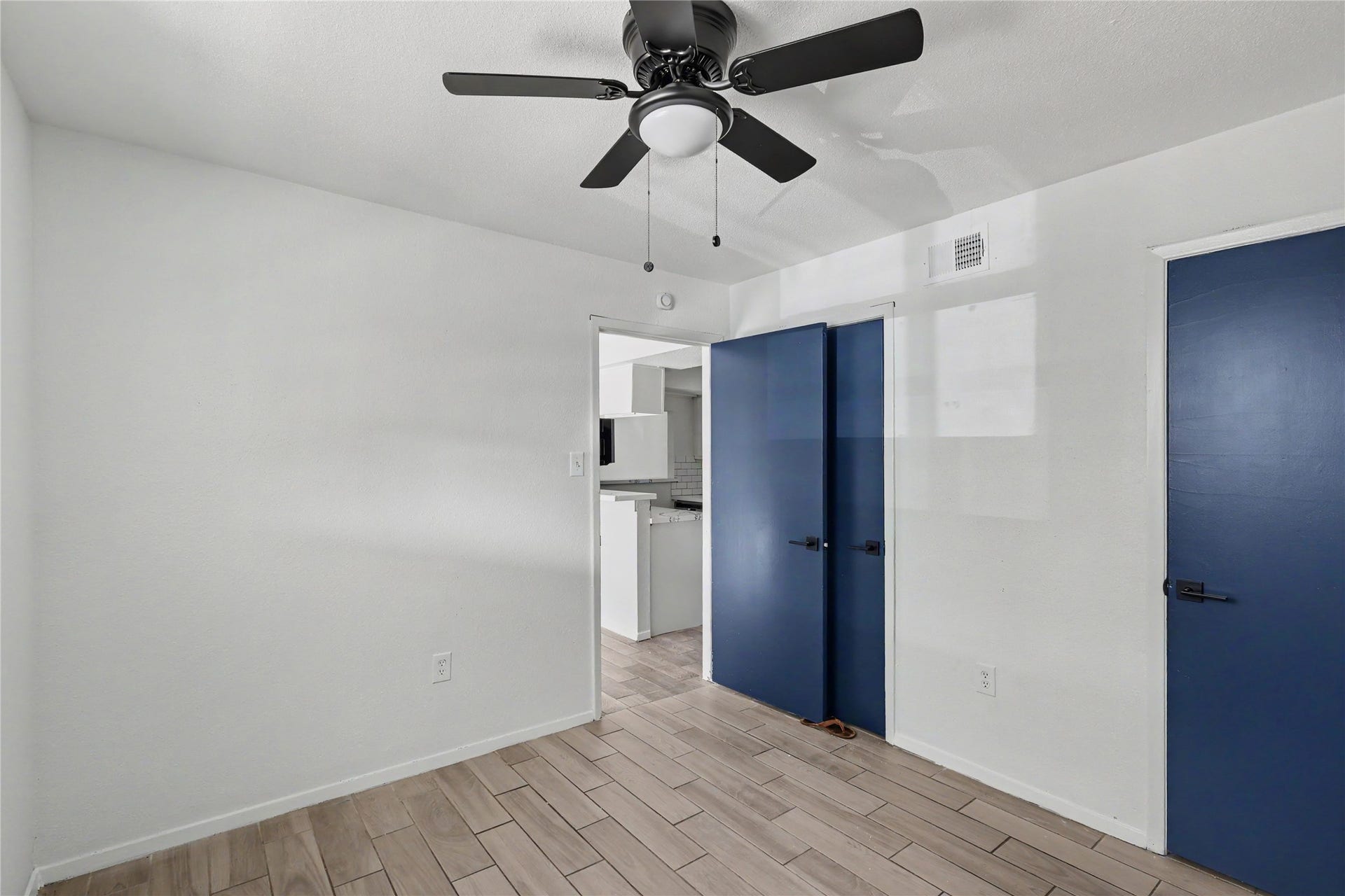 2119 Barr Street, #A, Houston, TX 77080 2119 Barr Street, #A, Houston, TX 77080