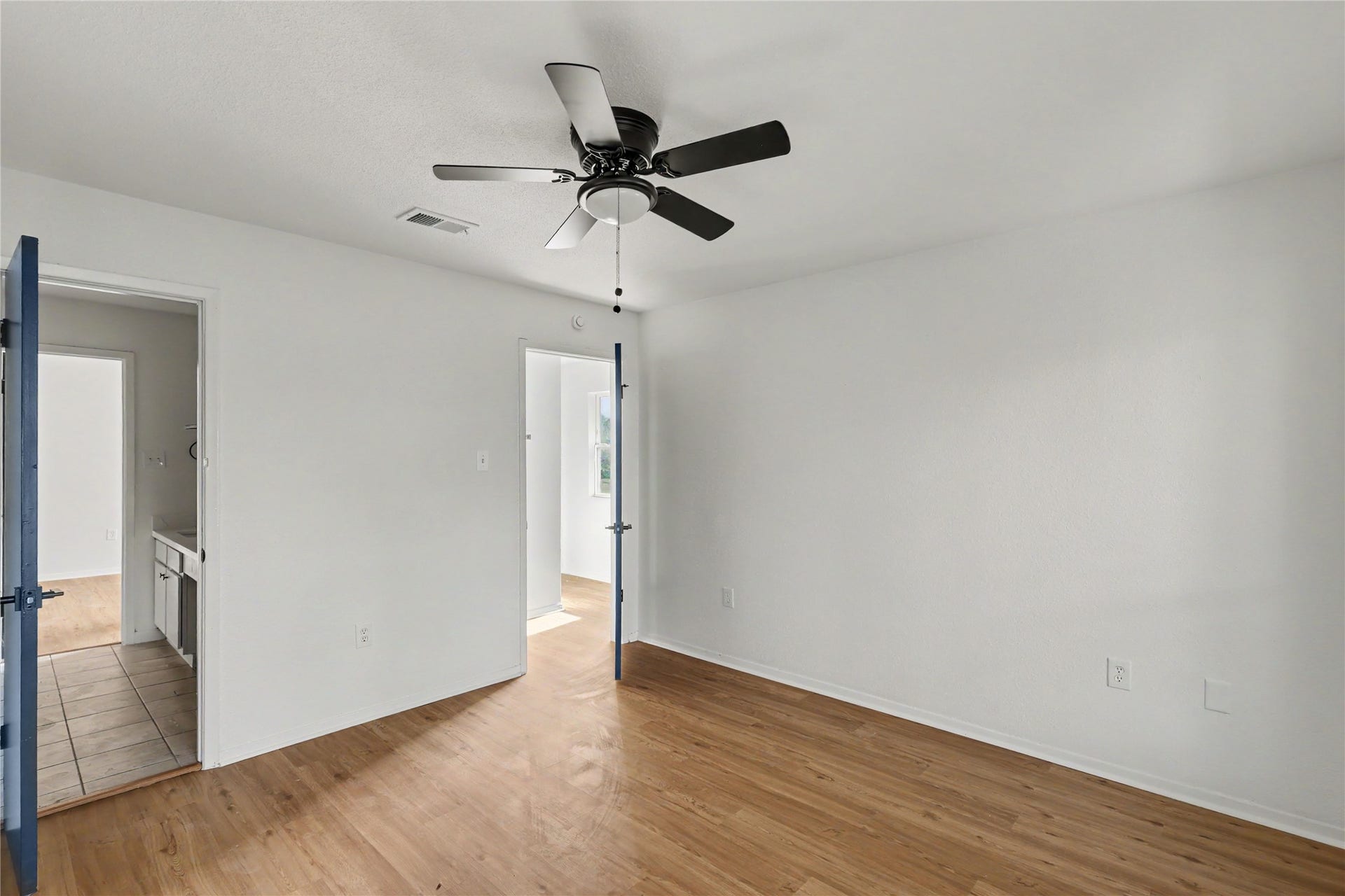 2119 Barr Street, #A, Houston, TX 77080 2119 Barr Street, #A, Houston, TX 77080