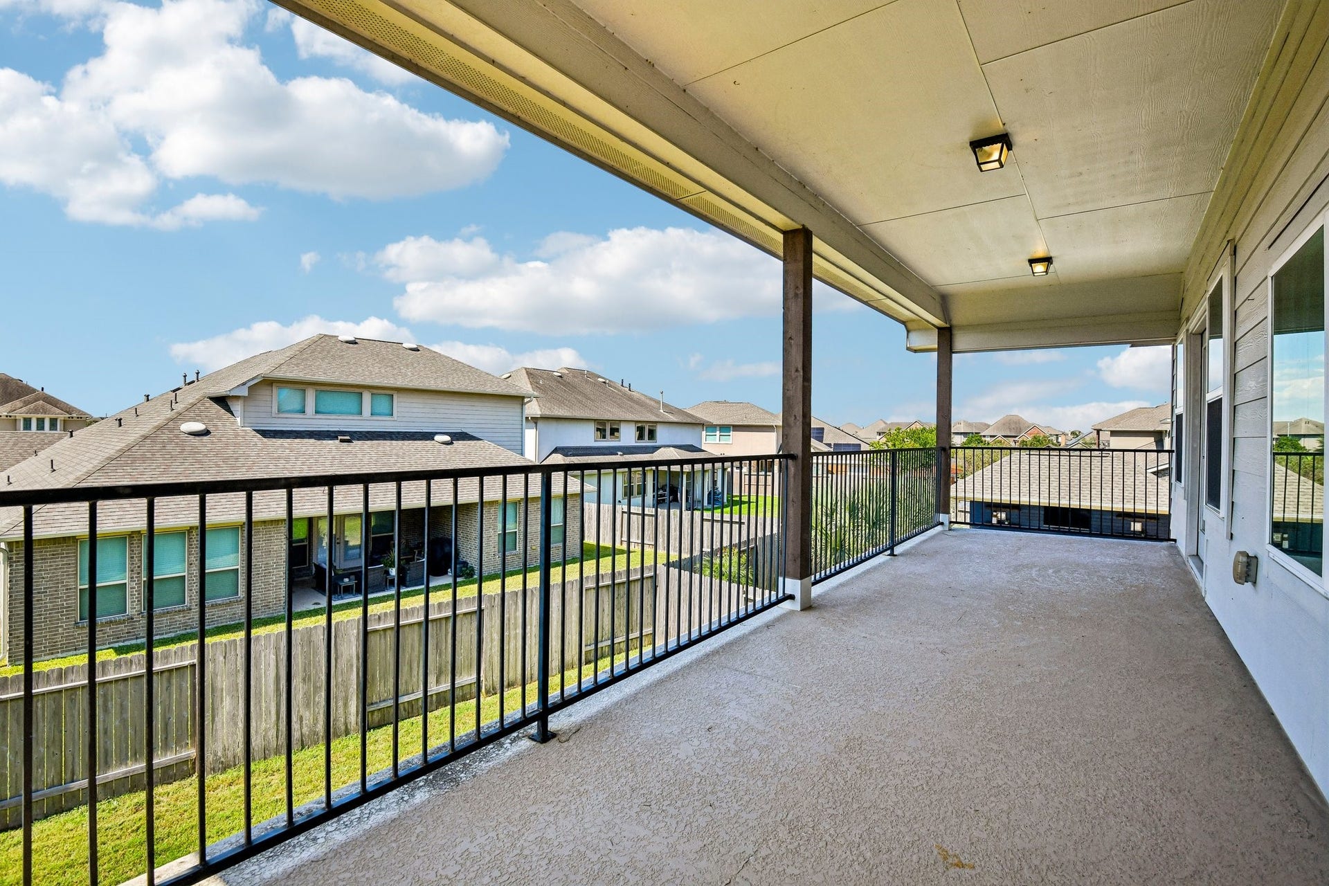 2414 Trocadero Lane, League City, TX 77573 HUGE outdoor balcony overlooking back yard
