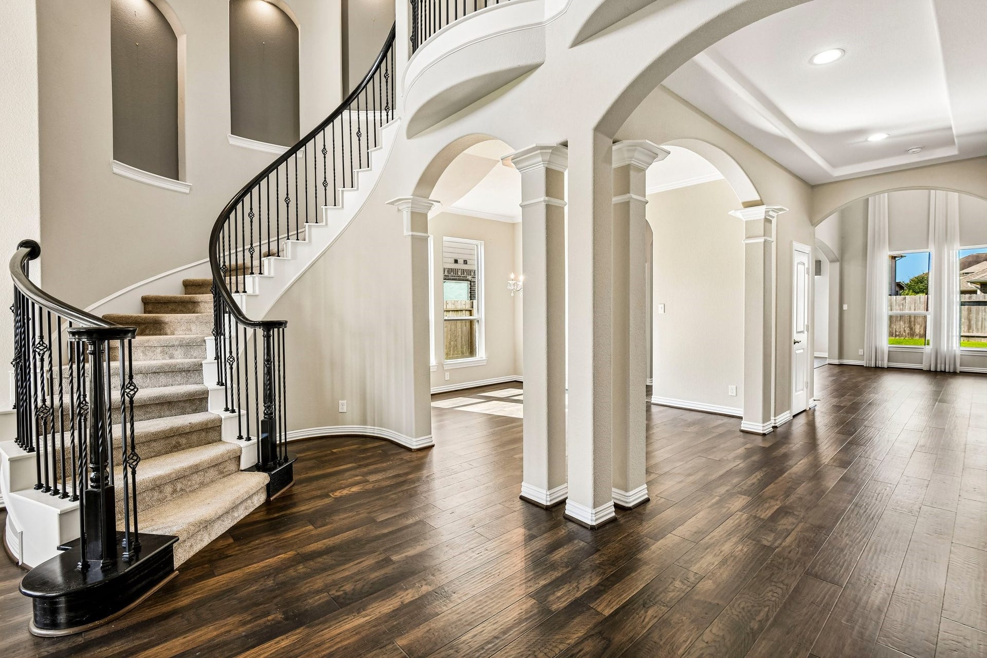 2414 Trocadero Lane, League City, TX 77573 Grand staircase at entry