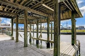 515 Westerly Drive, Tiki Island, TX 77554 Boat house