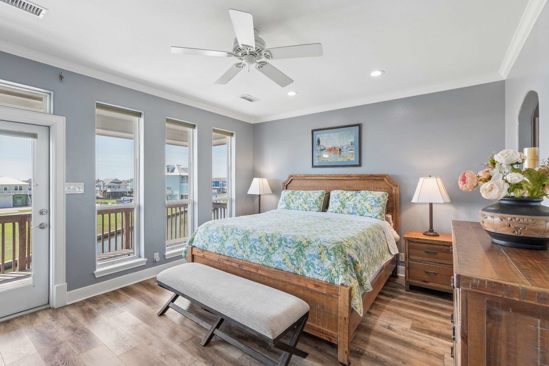 515 Westerly Drive, Tiki Island, TX 77554 Bedroom