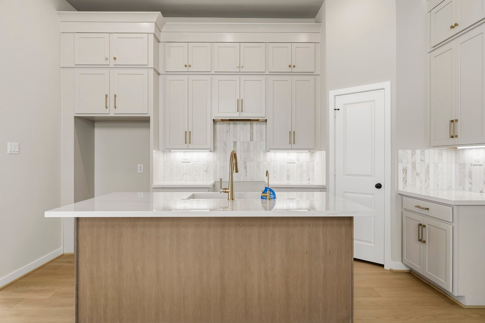 10931 Endeavor Drive, Richmond, TX 77469 10931 Endeavor Drive, Richmond, TX 77469