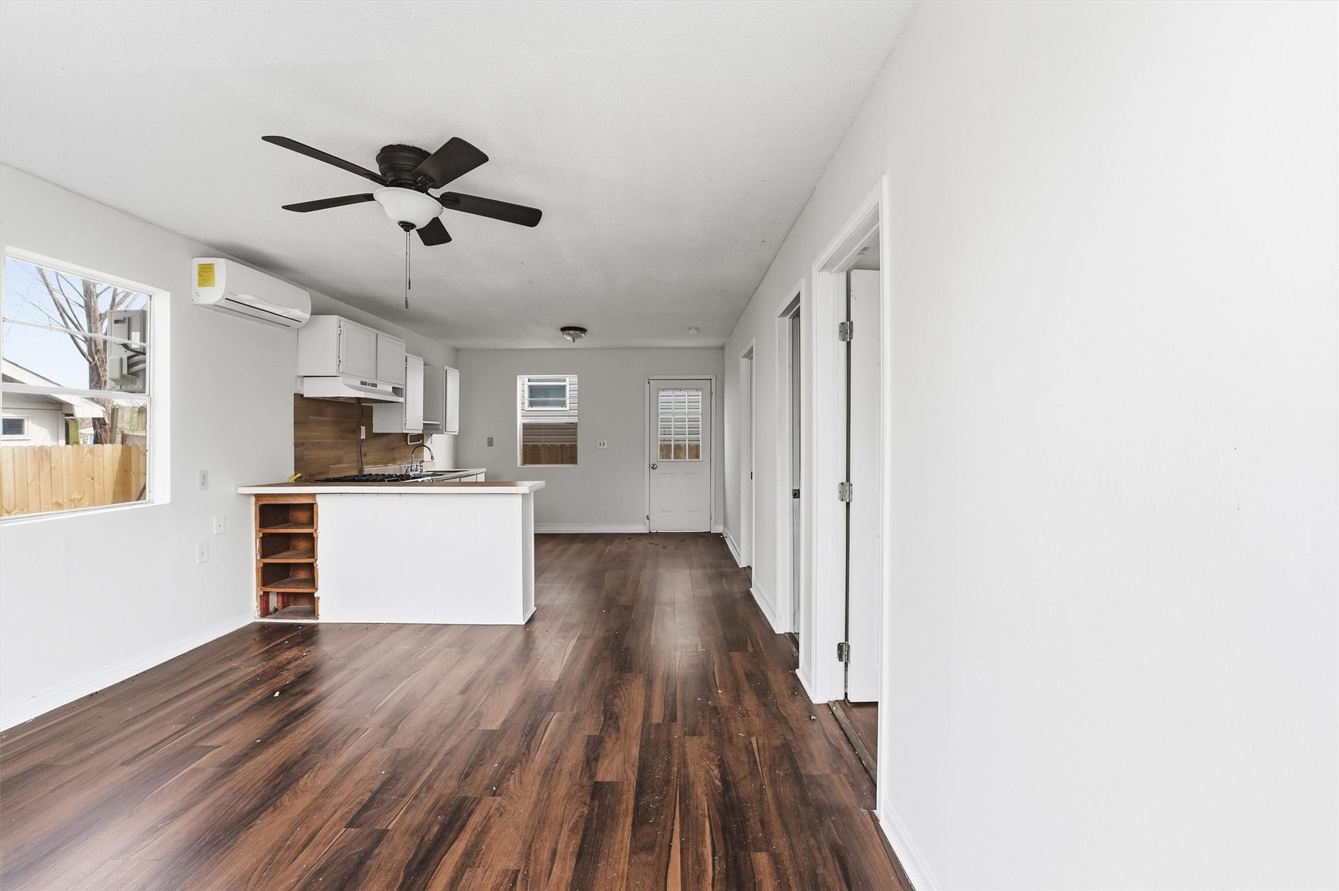 3531 Cedar Hill Lane, Houston, TX 77093 Unit #2, Living/Dining area