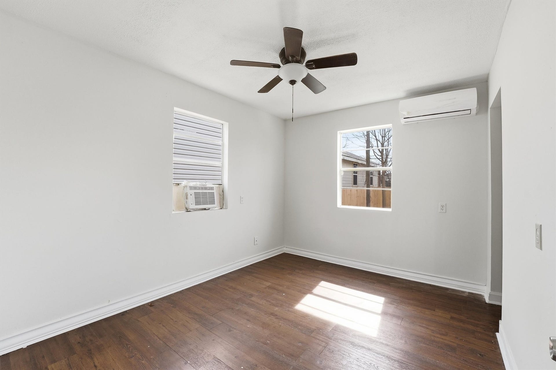 3531 Cedar Hill Lane, Houston, TX 77093 Unit #2 bedroom