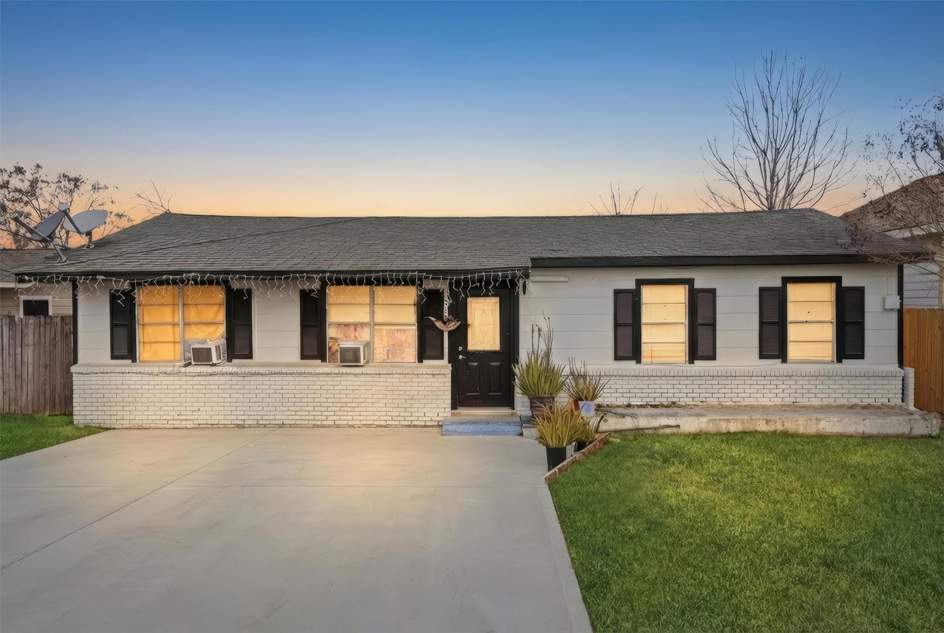 3531 Cedar Hill Lane, Houston, TX 77093 Welcome to 3531 Cedar Hill St!