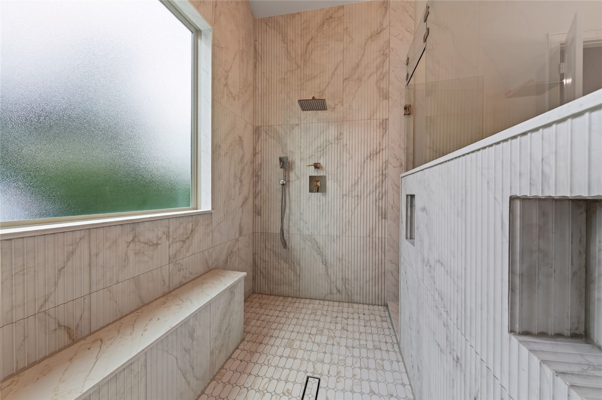 515 W 33rd Street, Houston, TX 77018 515 W 33rd Street, Houston, TX 77018