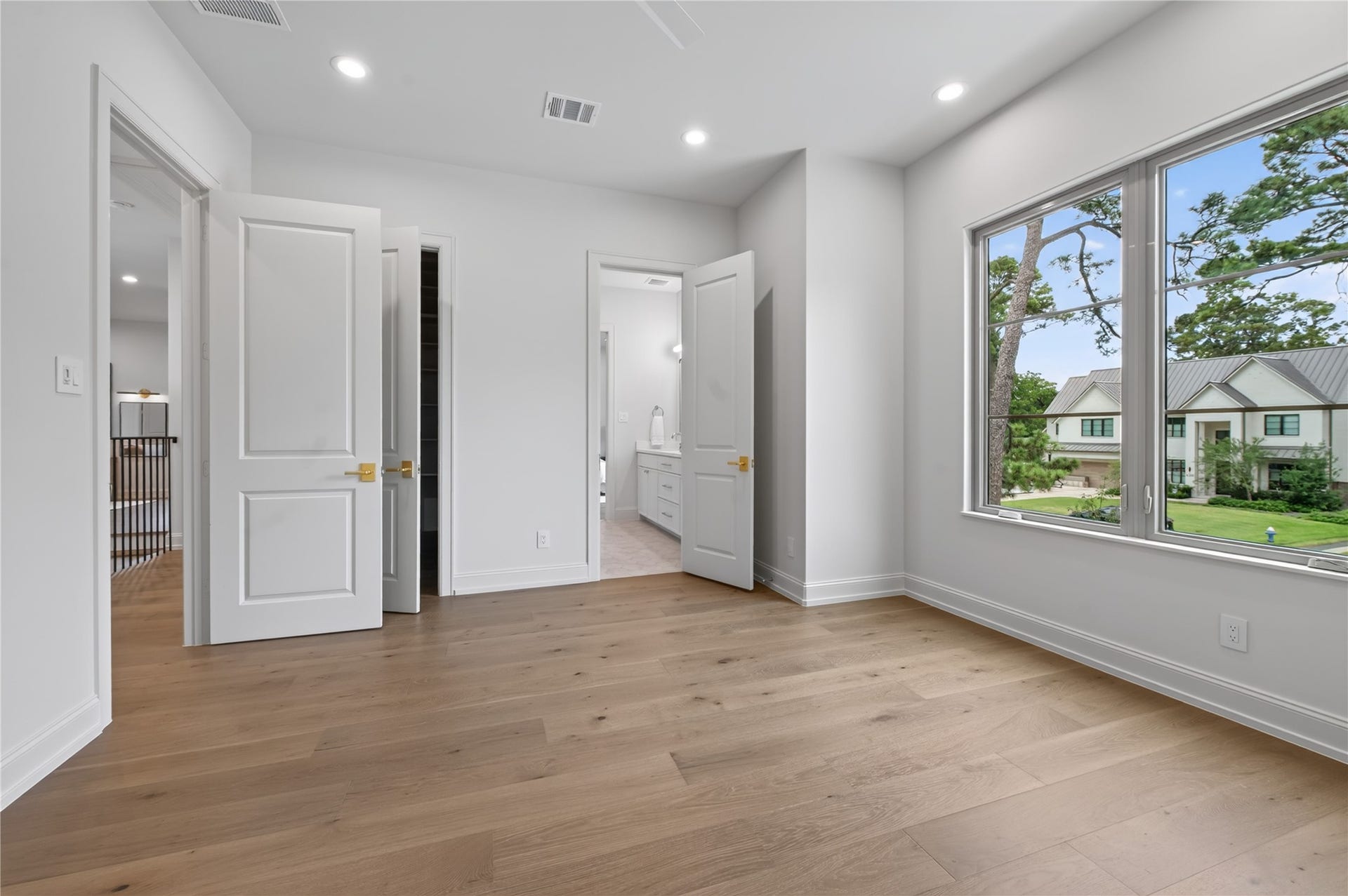 515 W 33rd Street, Houston, TX 77018 515 W 33rd Street, Houston, TX 77018