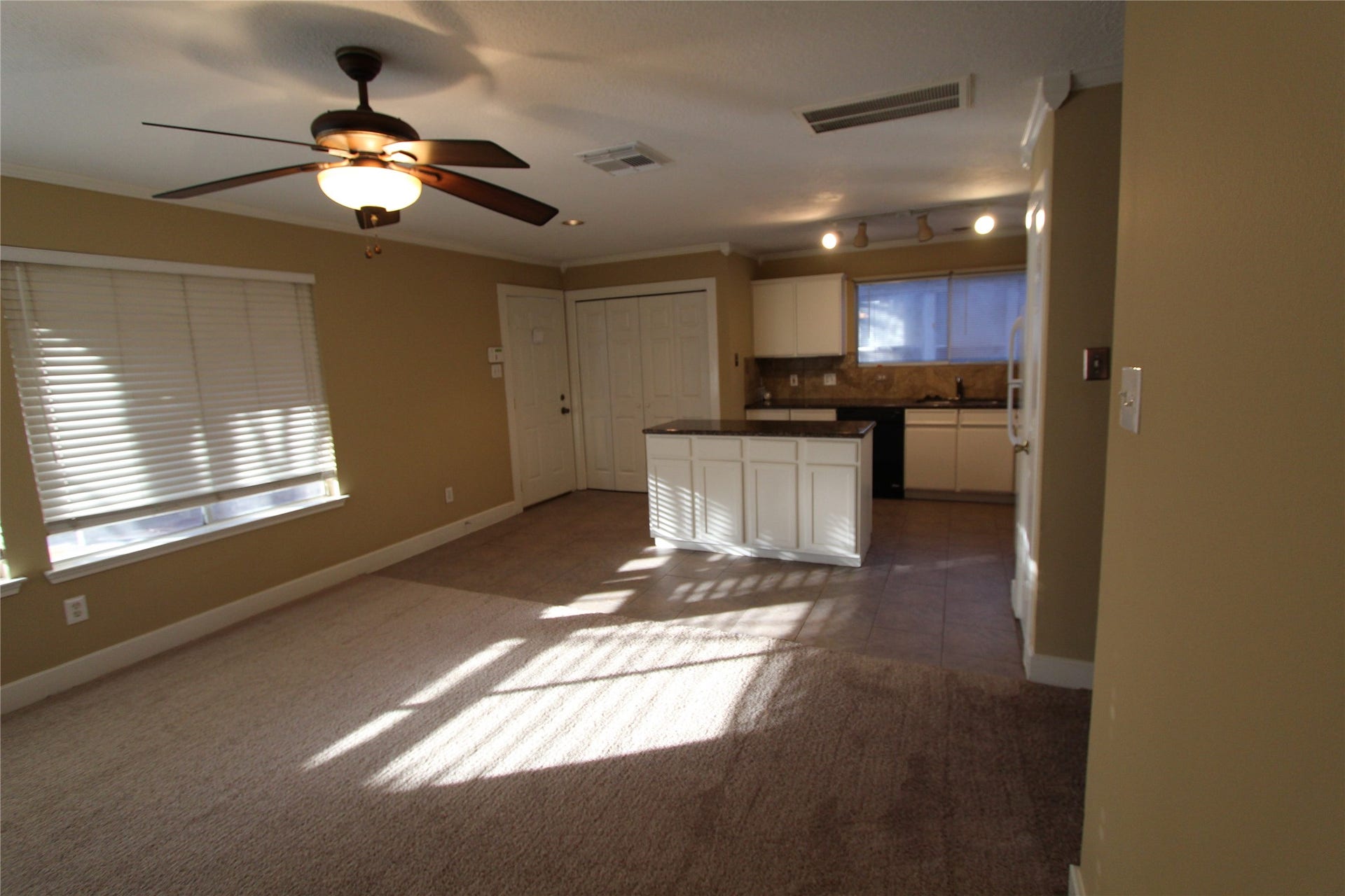 9515 Farrell Drive, Houston, TX 77070