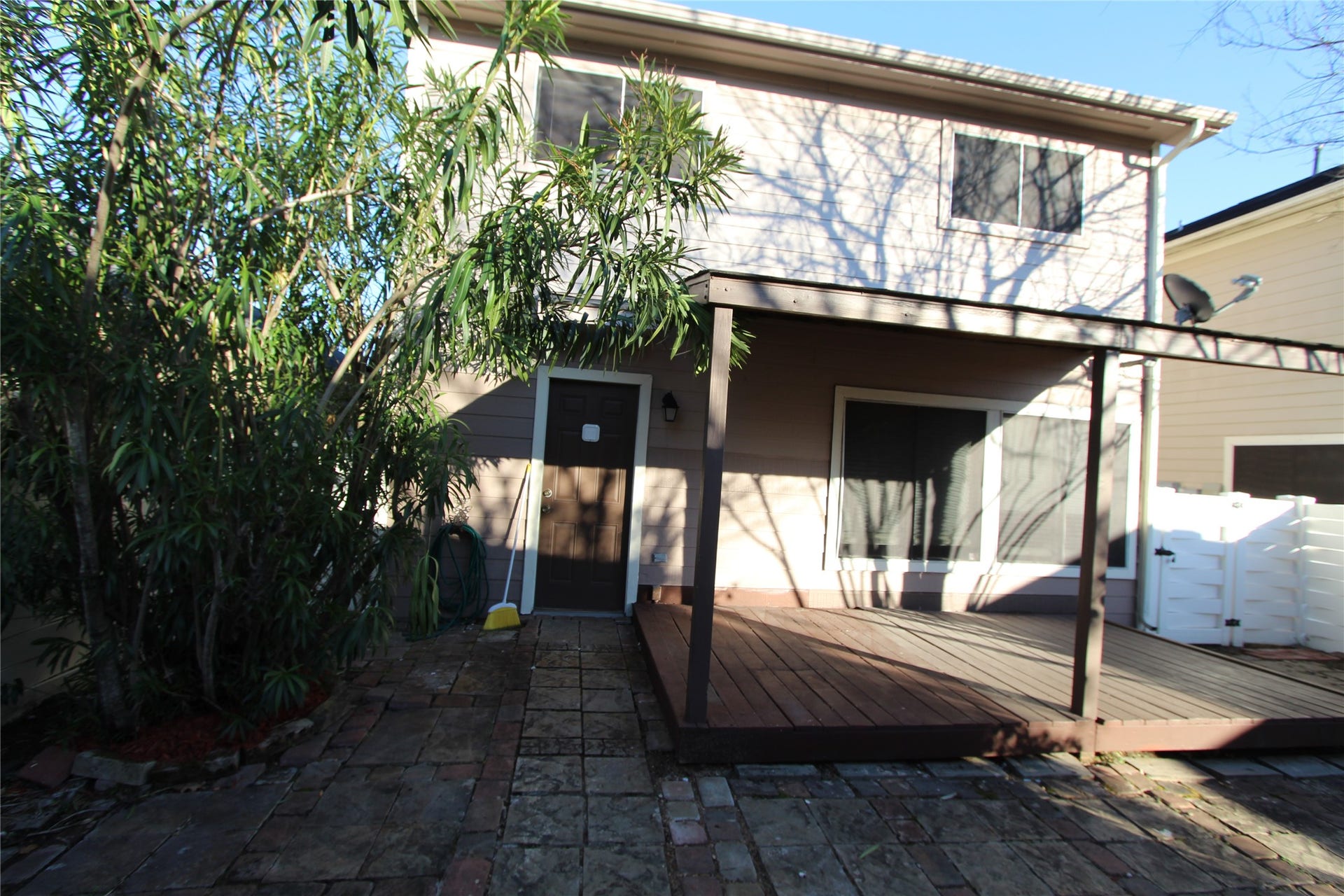 9515 Farrell Drive, Houston, TX 77070