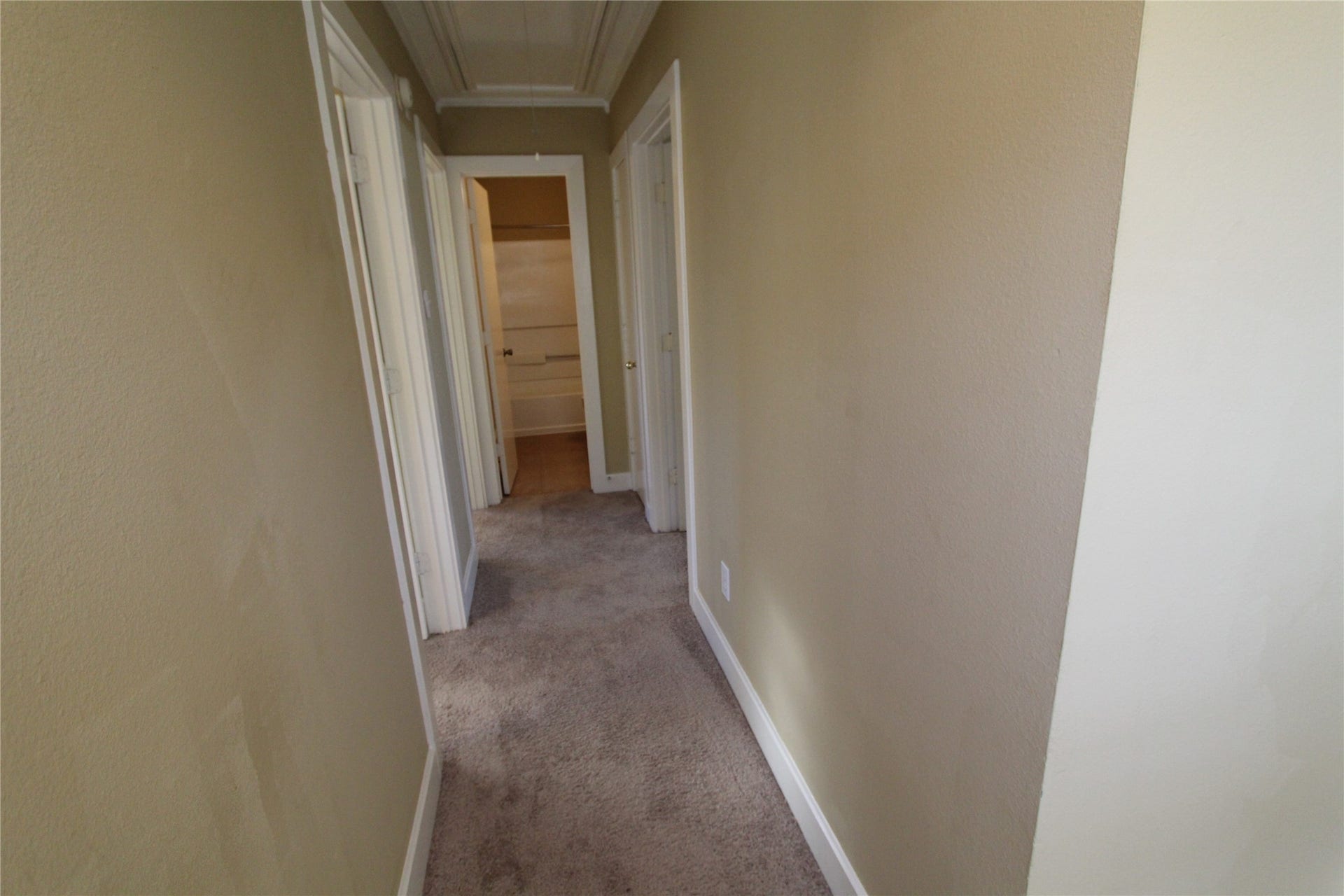 9515 Farrell Drive, Houston, TX 77070