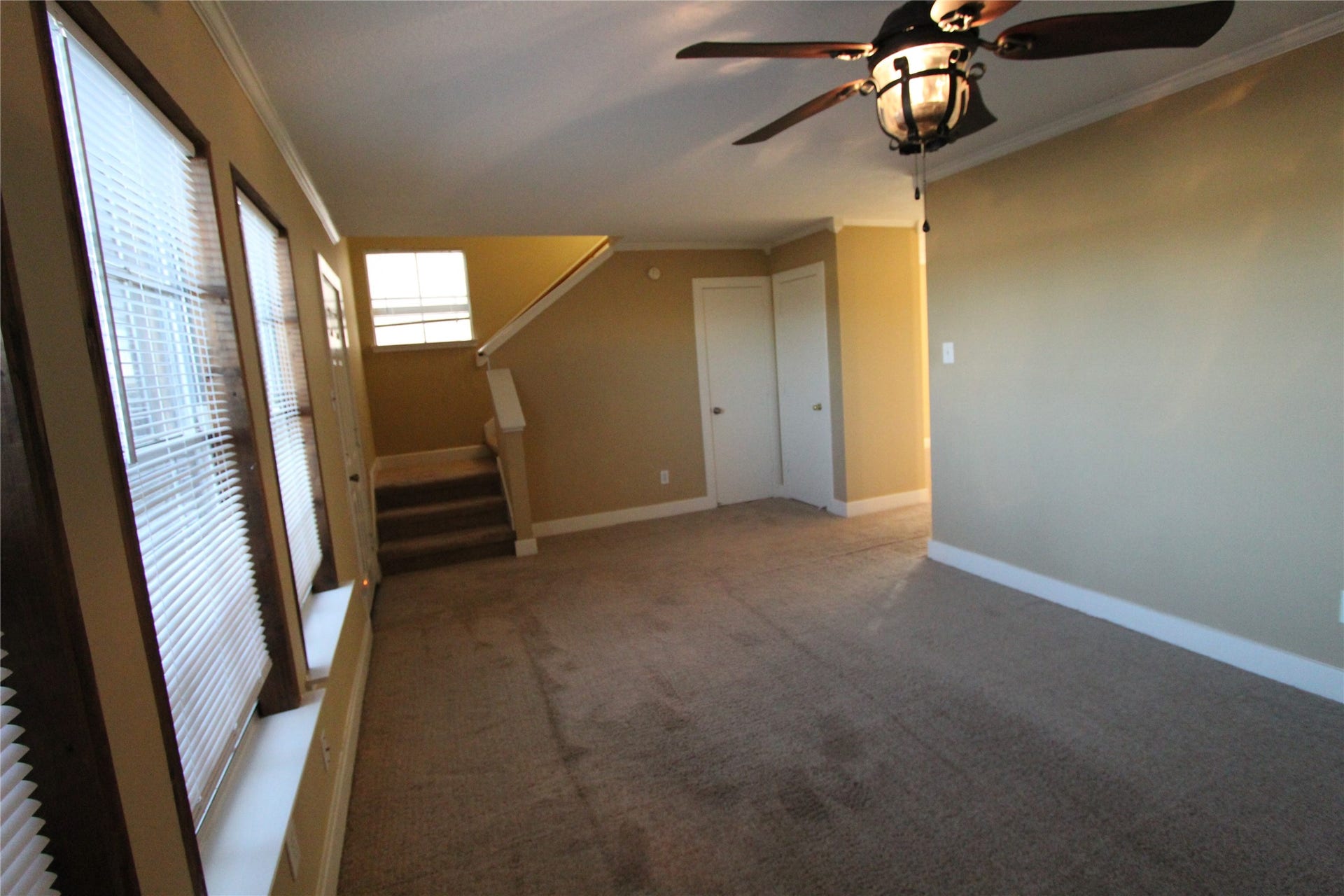 9515 Farrell Drive, Houston, TX 77070